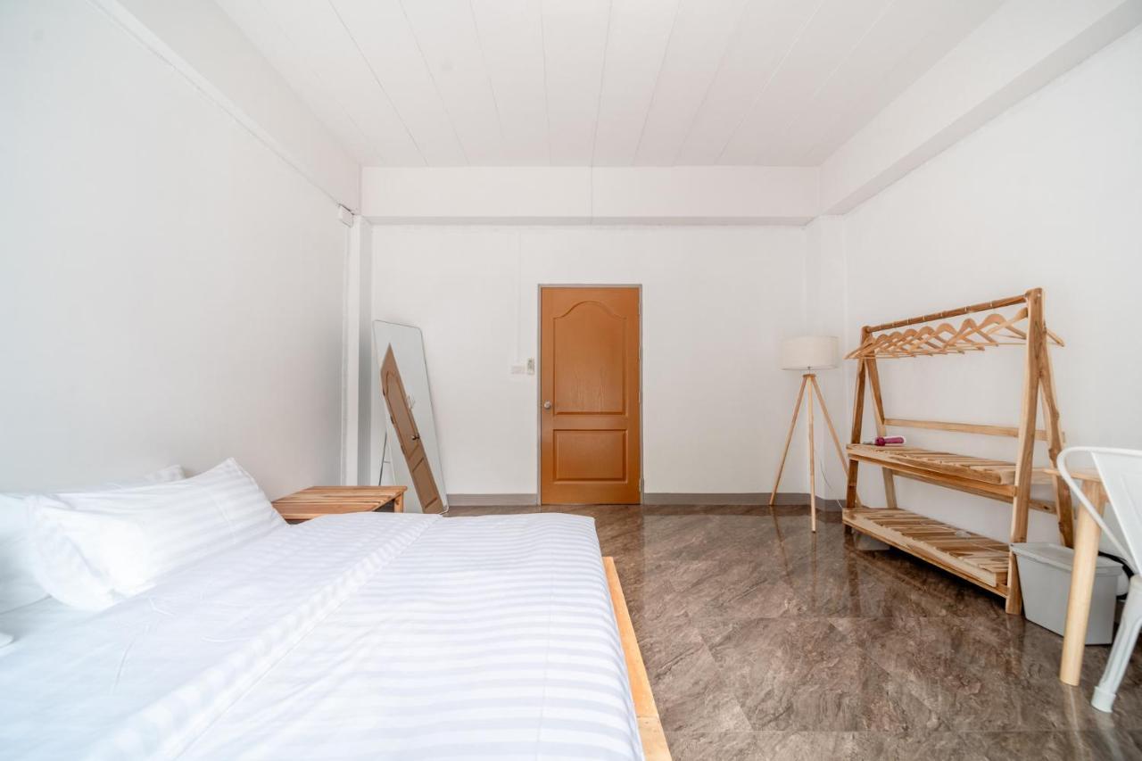 צ'יאנג מאי Socialer Coliving & Coworking Space מראה חיצוני תמונה