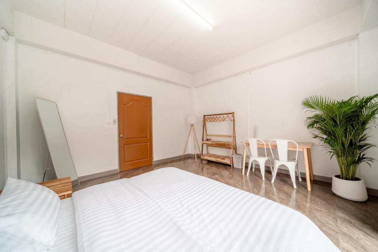 צ'יאנג מאי Socialer Coliving & Coworking Space מראה חיצוני תמונה